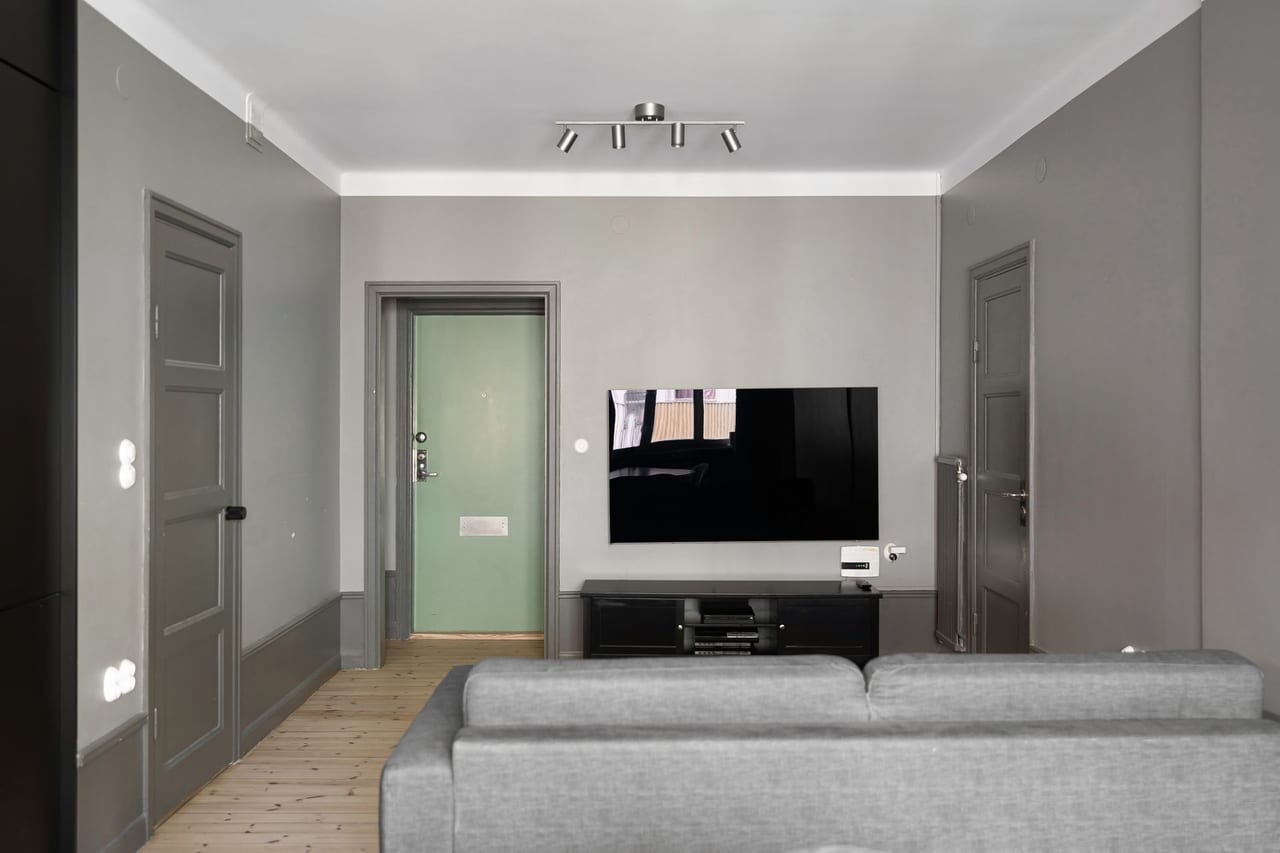 Modern Media Lounge — 2